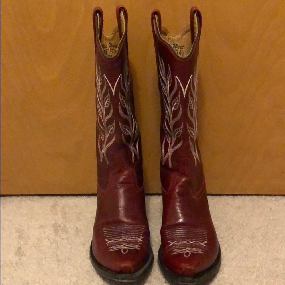 Red cowboy boots